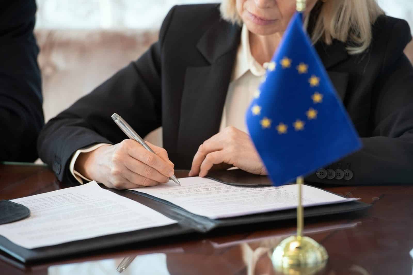 180 StGB und Eltern: Wann drohen strafrechtliche Konsequenzen?